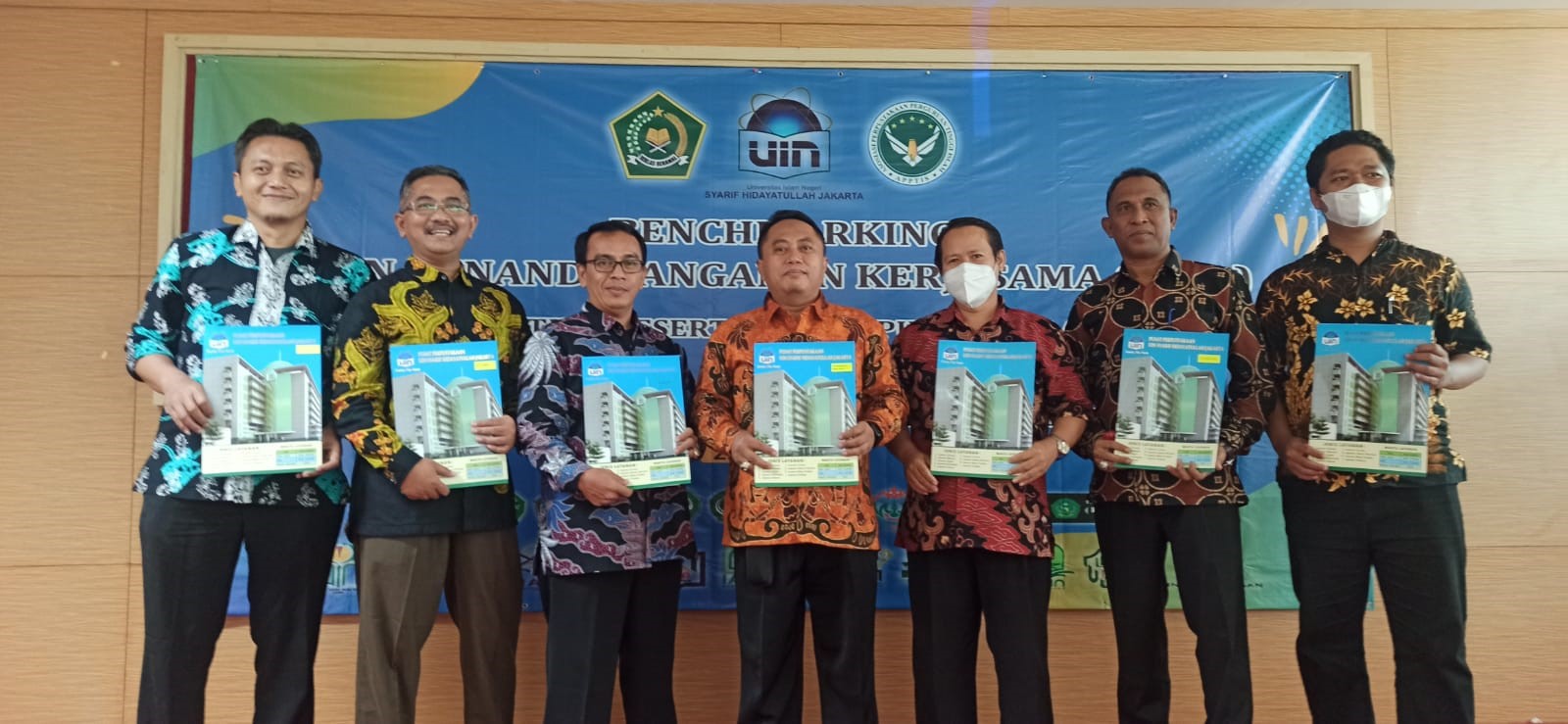 Penandatanganan Perjanjian Kerjasama Dengan Perpustakaan Uin Syarif